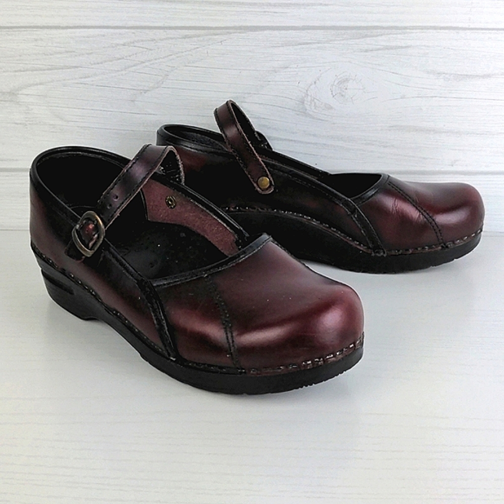 Sanita Marcelle Mary Jane Clogs Red size 39